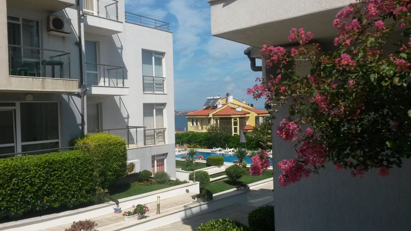 Apolon Aparthotel