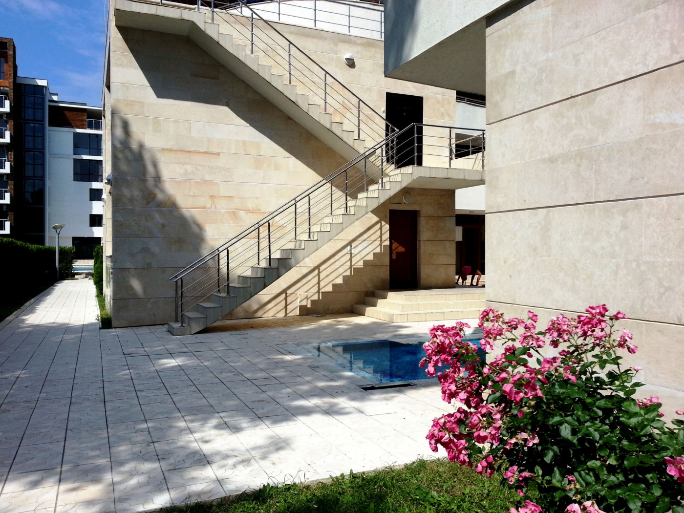 Eden Aparthotel