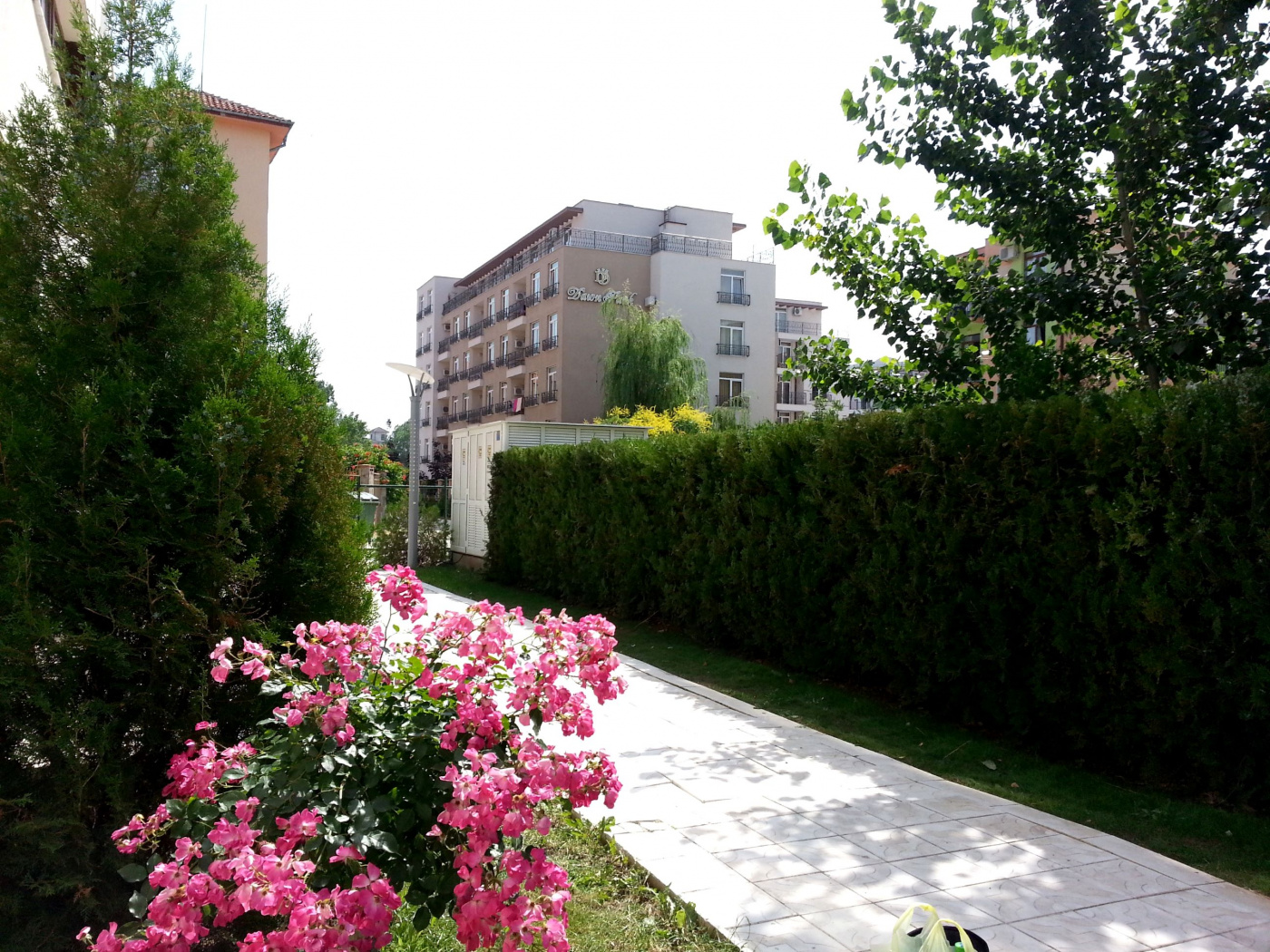 Eden Aparthotel