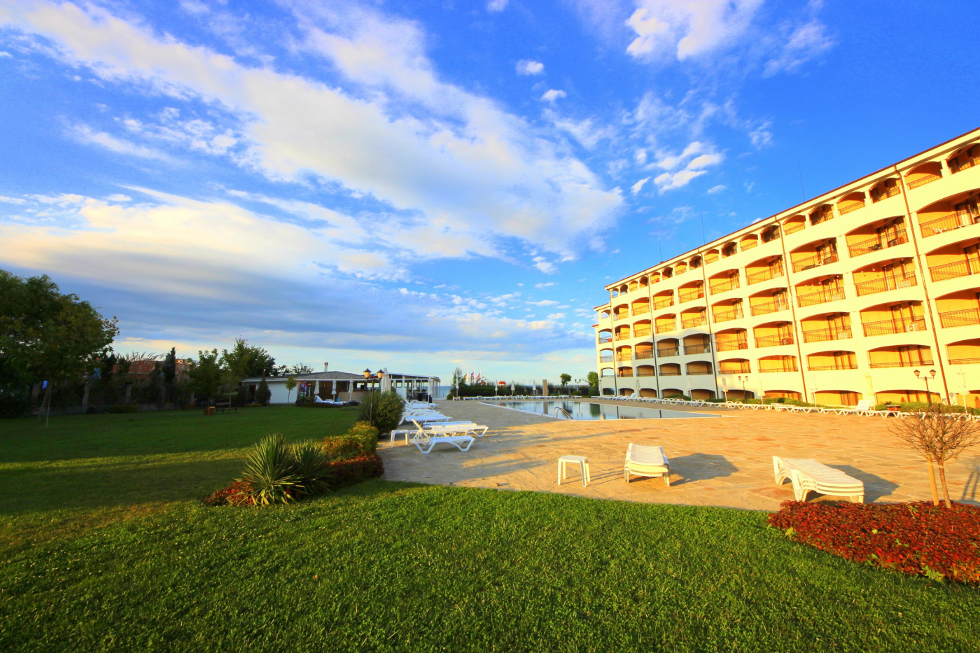 Nestinarka Beach Aparthotel