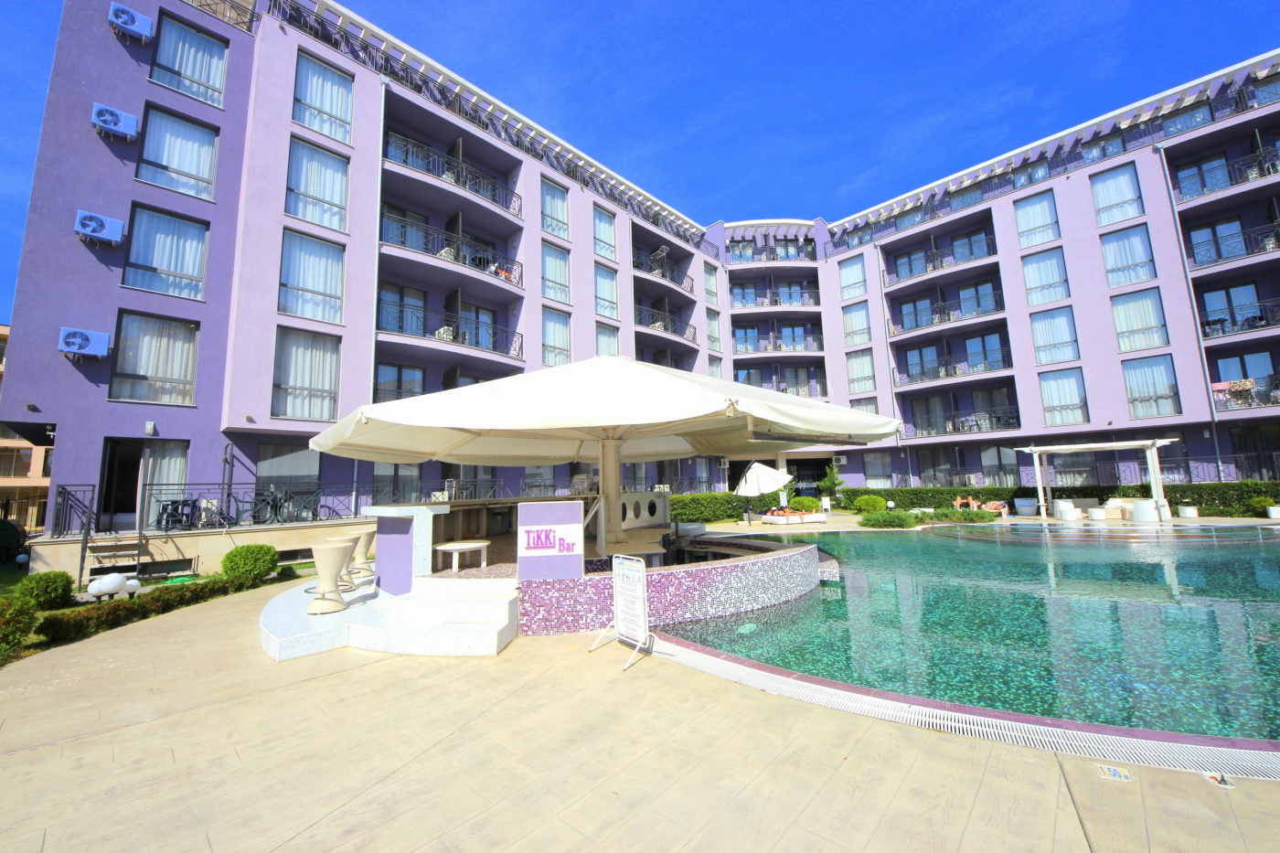 Rainbow 3 Aparthotel