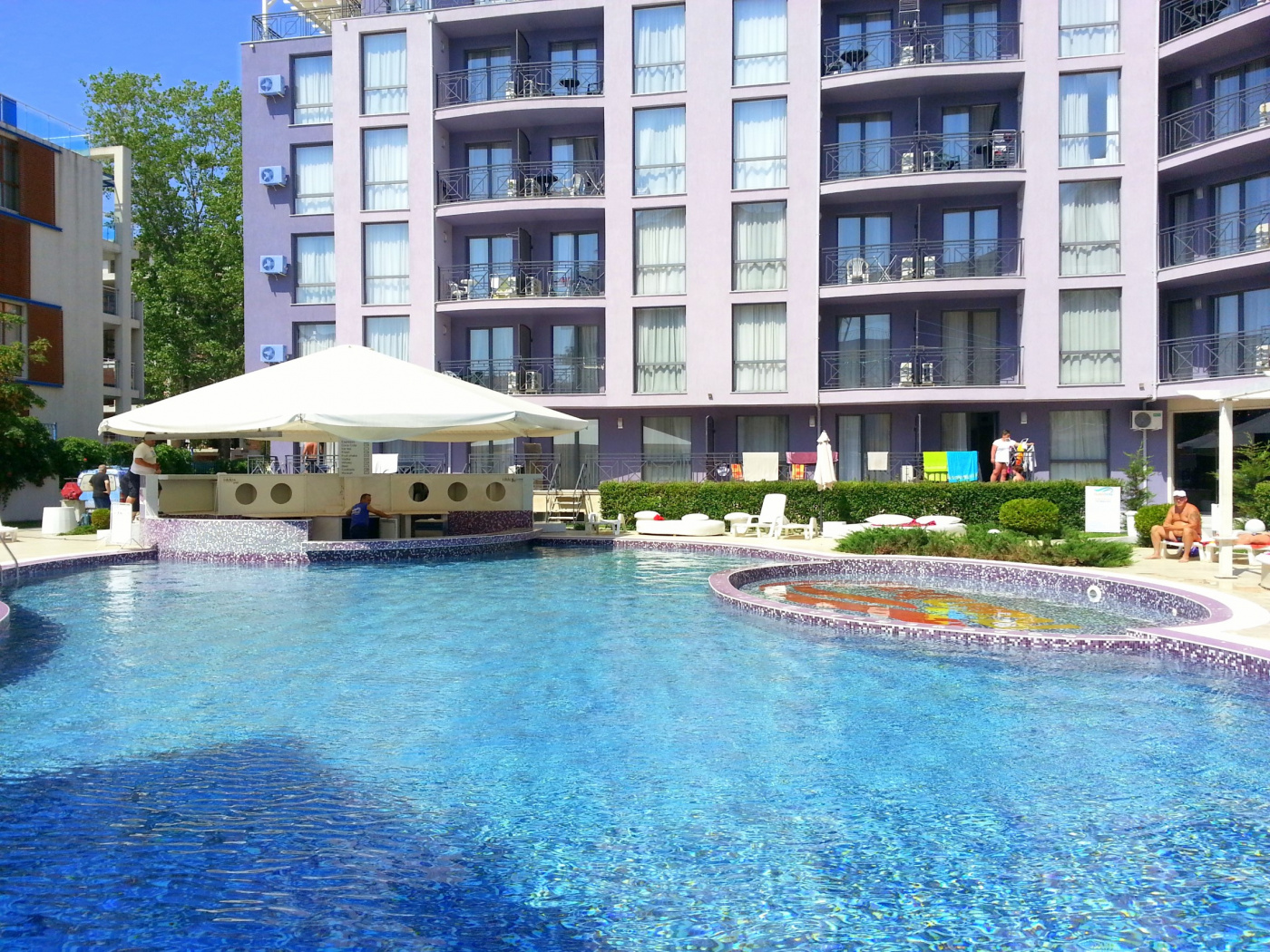 Rainbow 3 Aparthotel