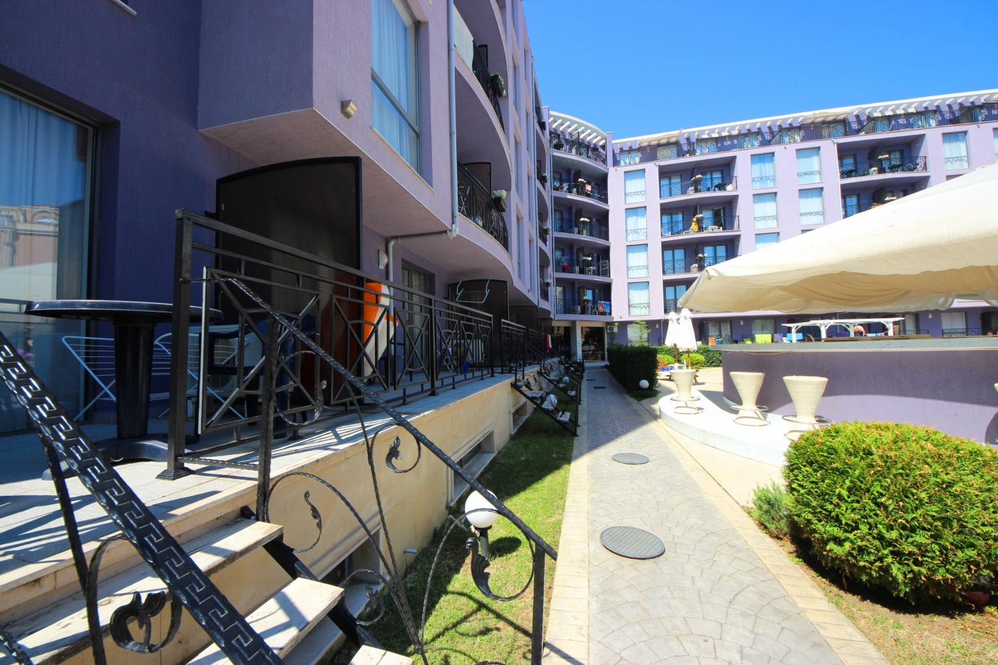 Rainbow 3 Aparthotel