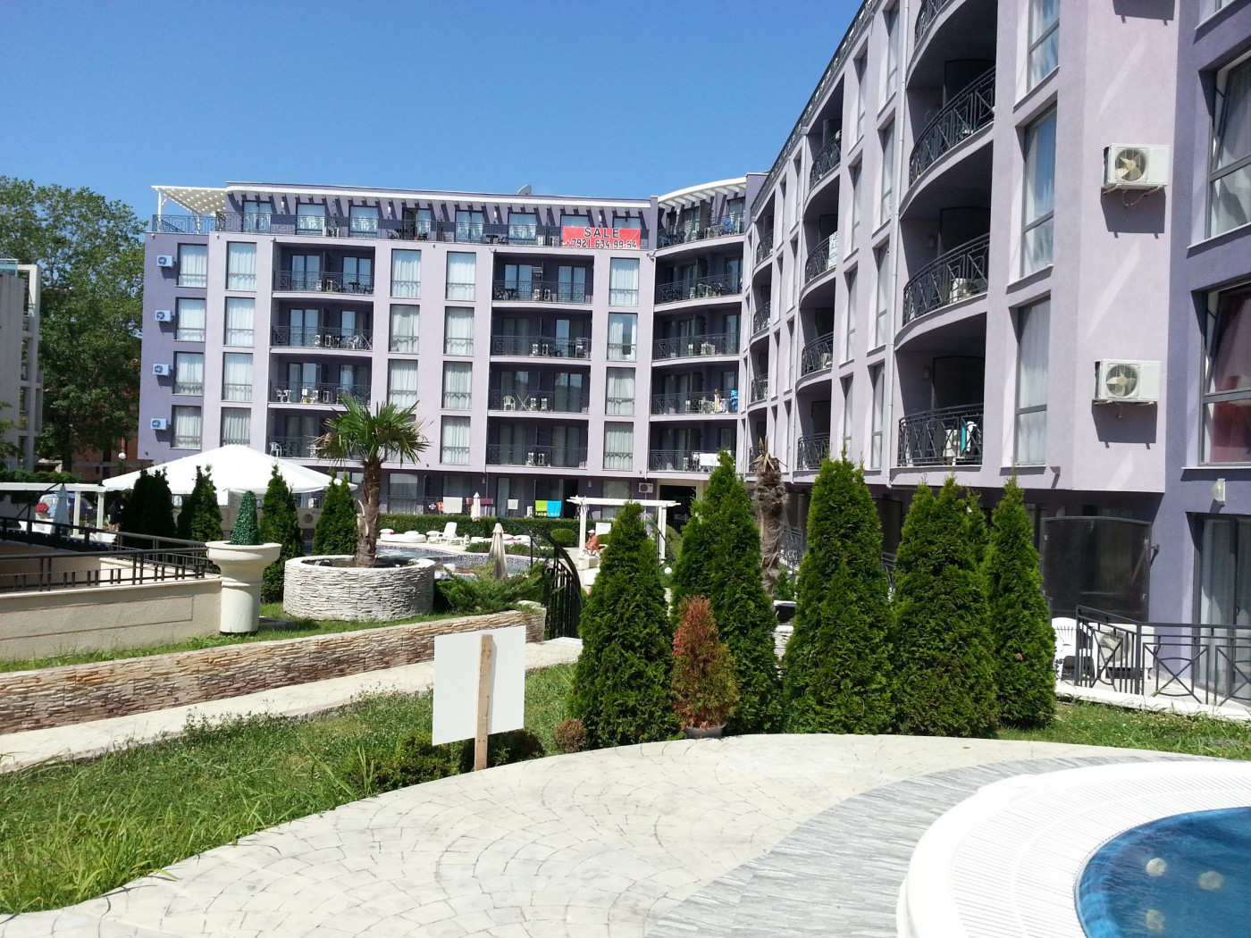Rainbow 3 Aparthotel