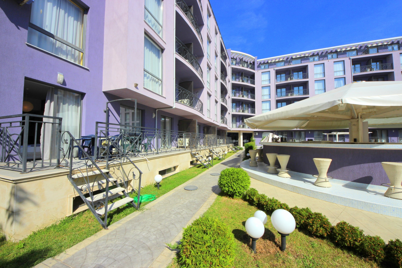 Rainbow 3 Aparthotel