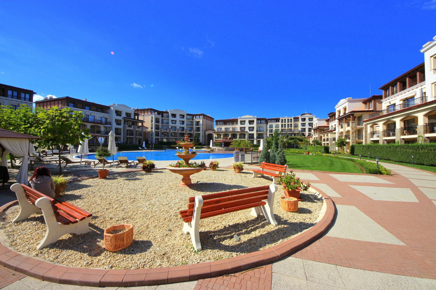 Green Life Aparthotel