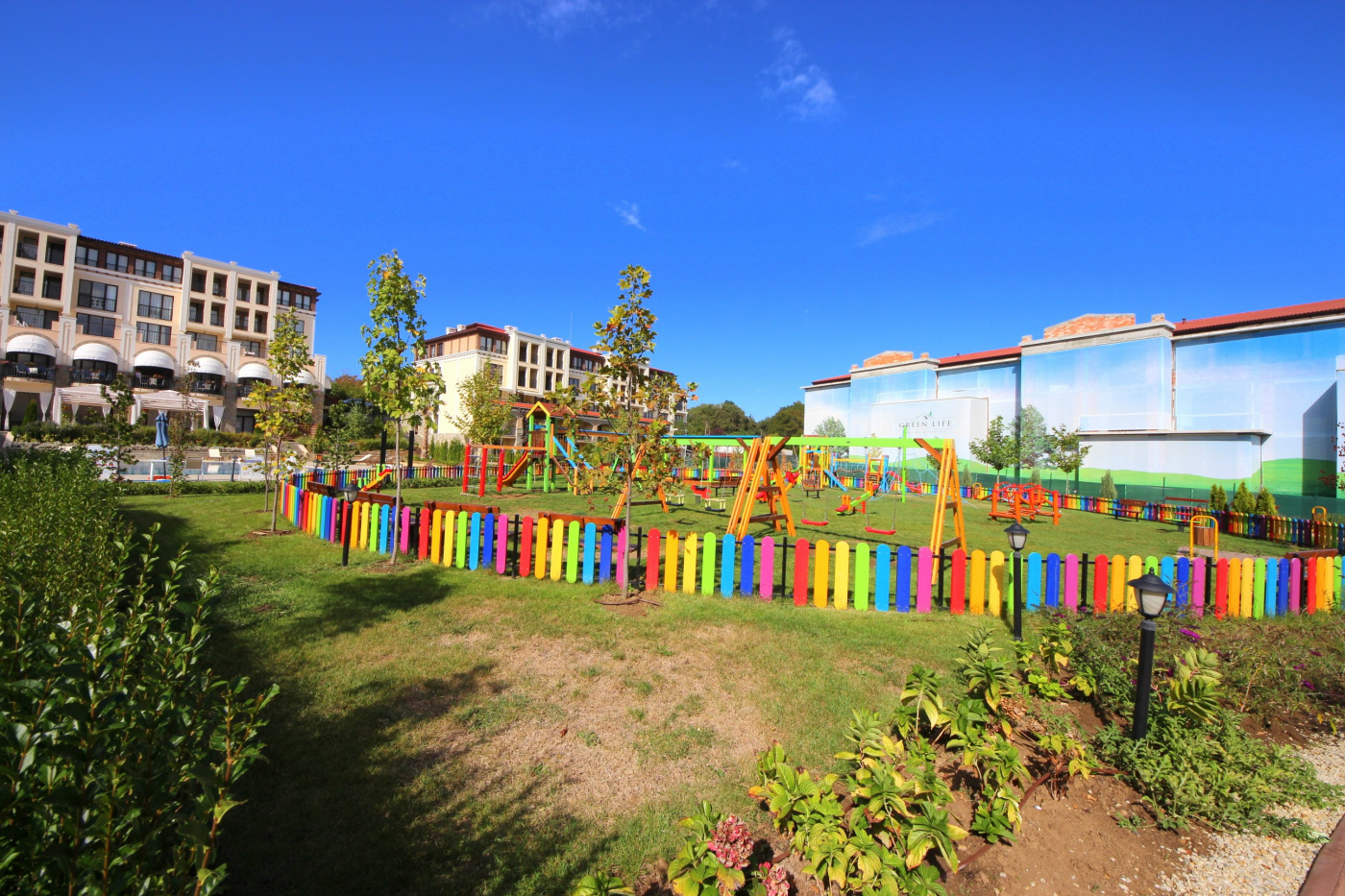 Green Life Aparthotel