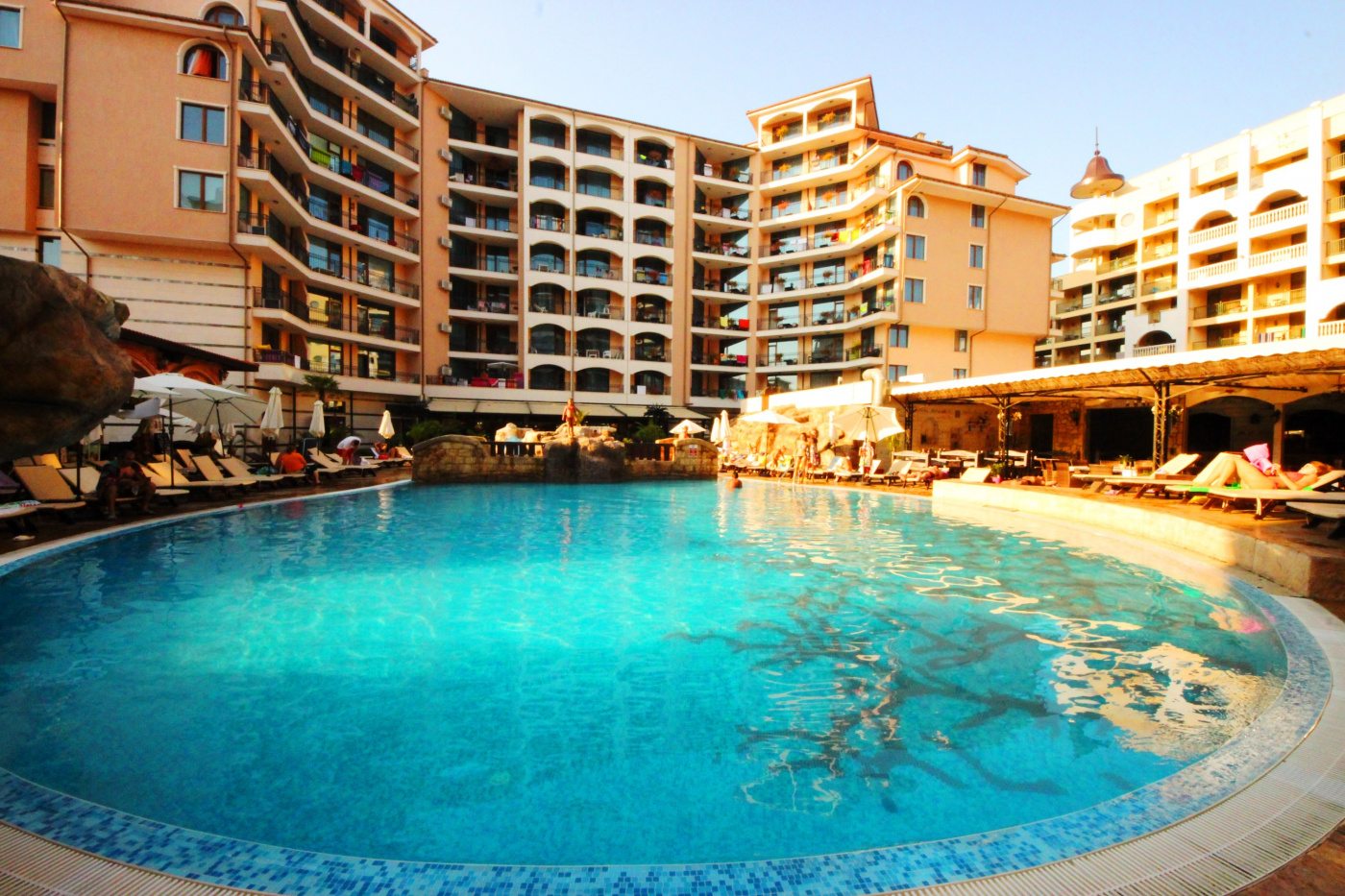Karolina Aparthotel