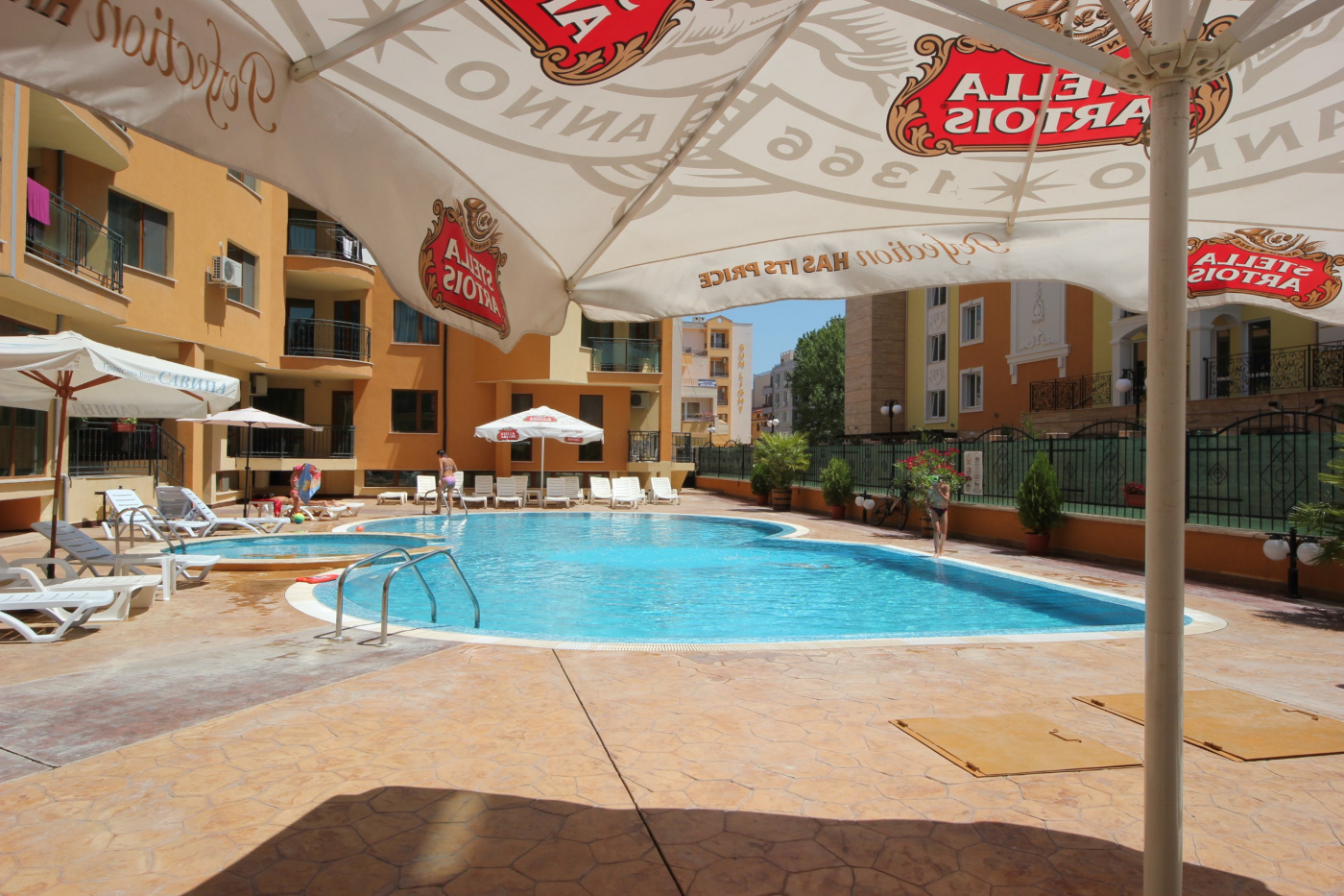 Amadeus 3 Aparthotel