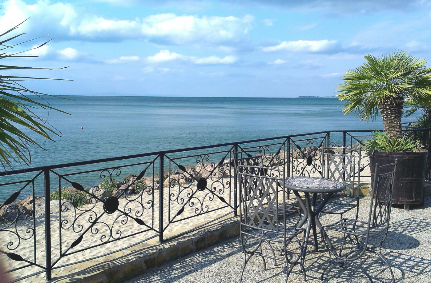Atrium Beach Aparthotel