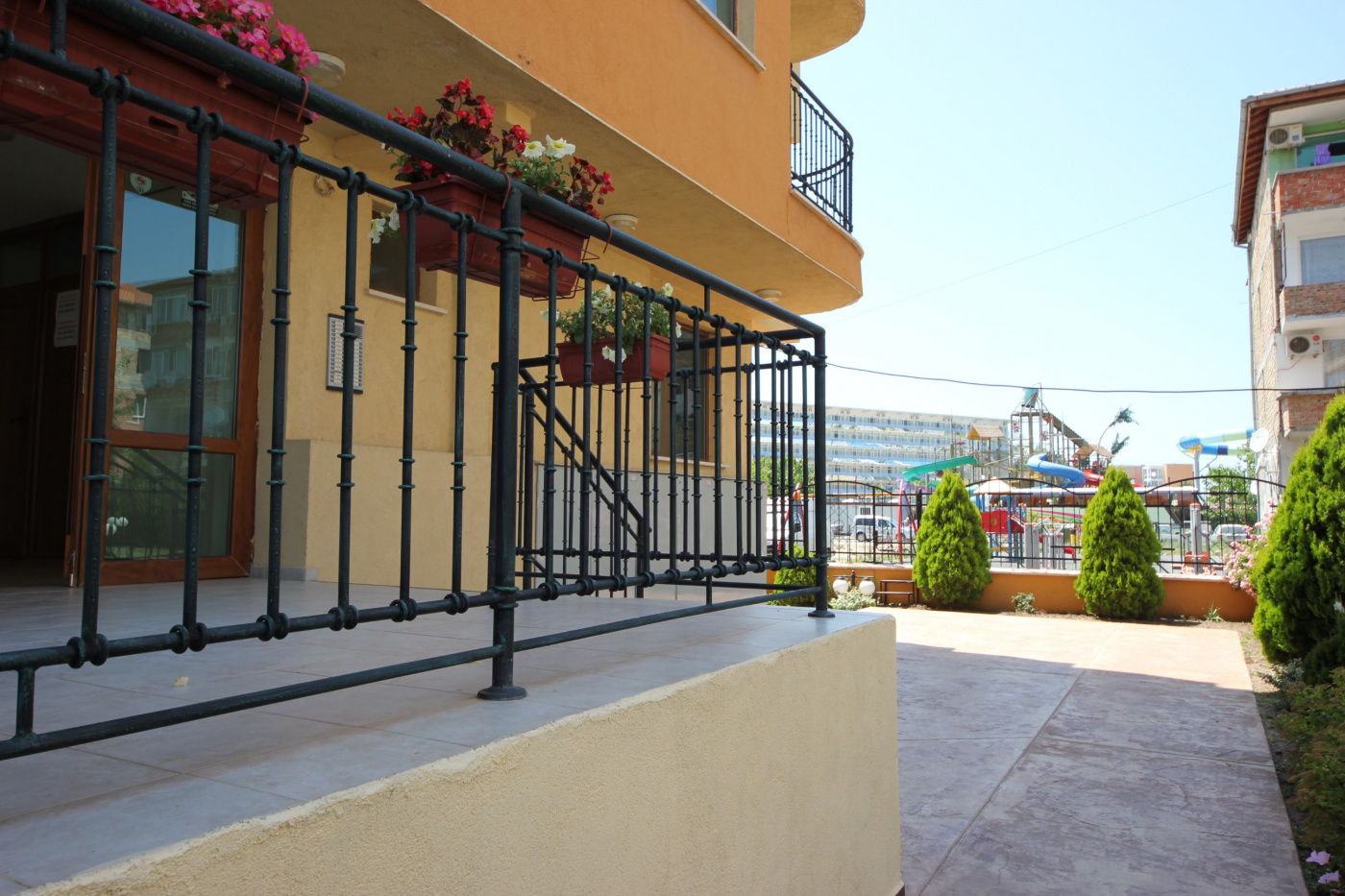 Amadeus 3 Aparthotel