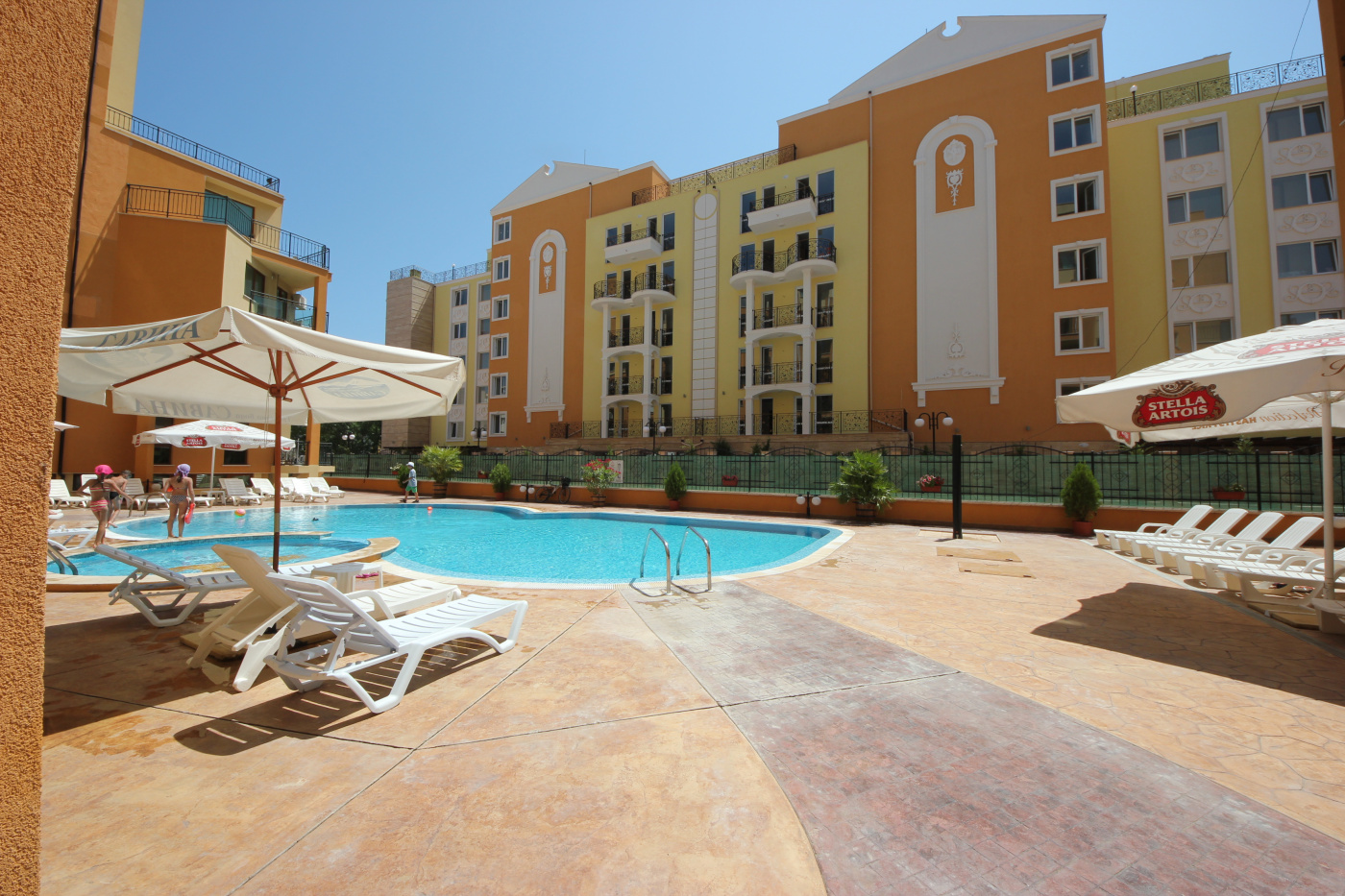 Amadeus 3 Aparthotel