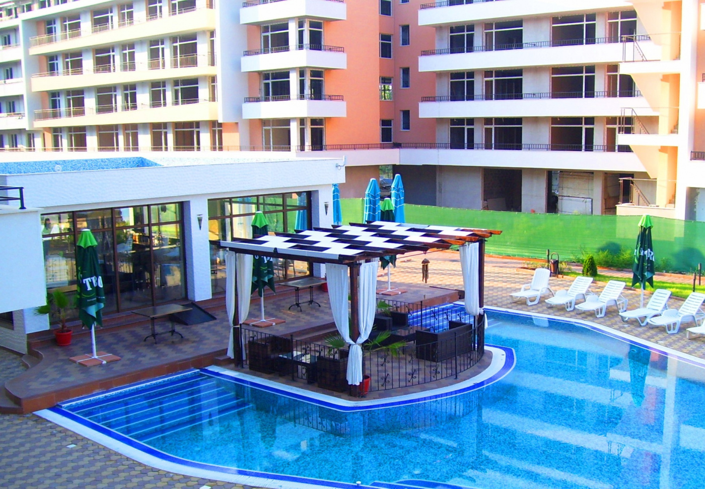 Grand Kamelia Aparthotel