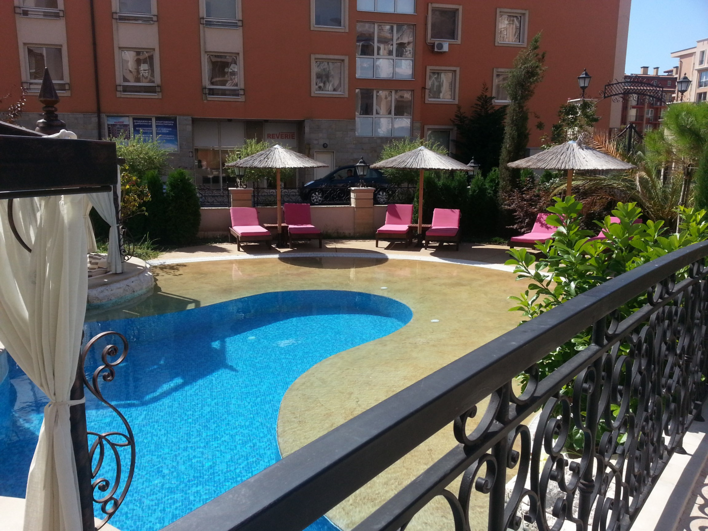 Romance Marine Aparthotel