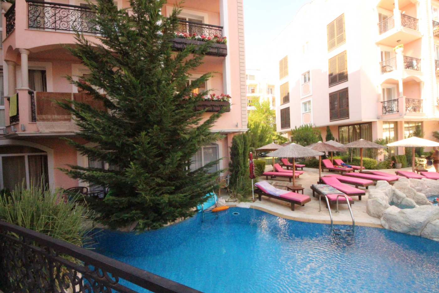Romance Marine Aparthotel