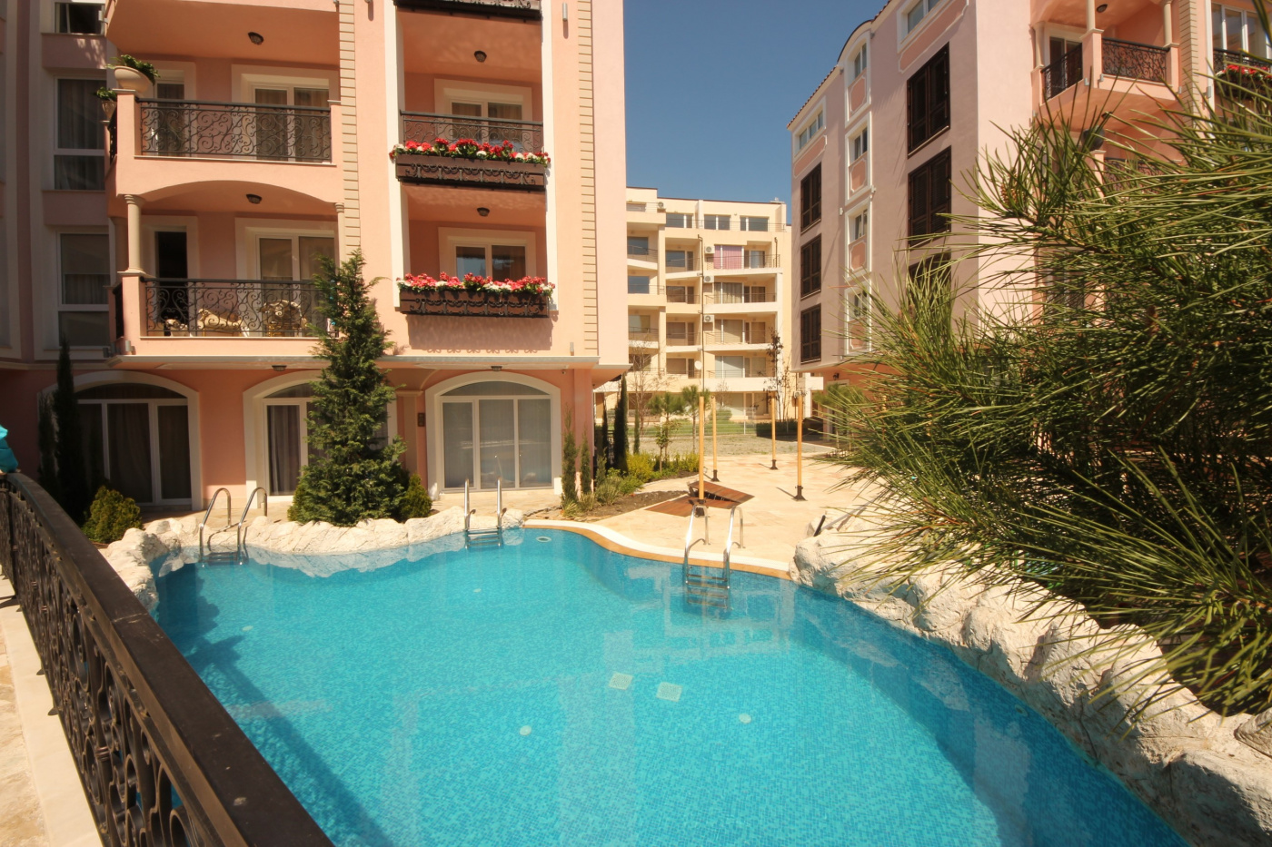 Romance Marine Aparthotel