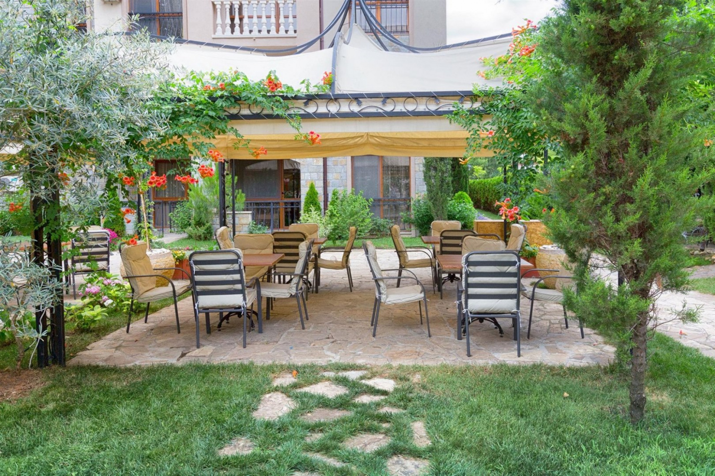 CASCADAS Aparthotel
