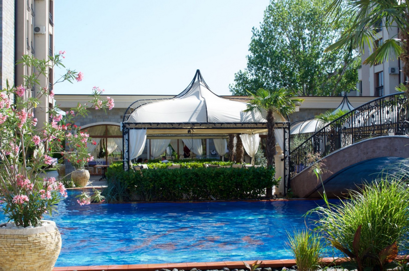 CASCADAS Aparthotel