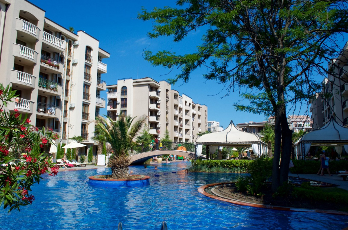 CASCADAS Aparthotel