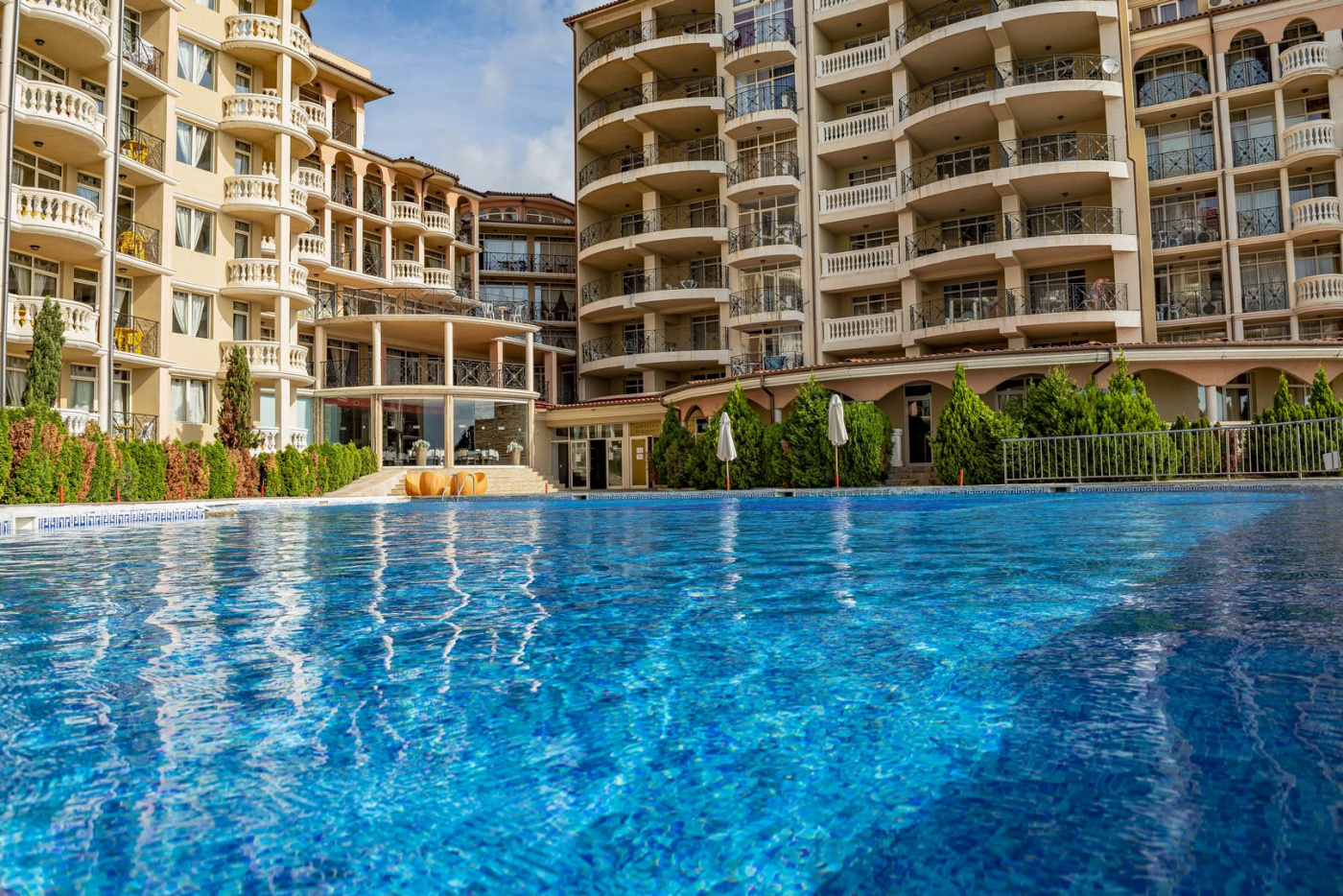 Atrium Beach Aparthotel