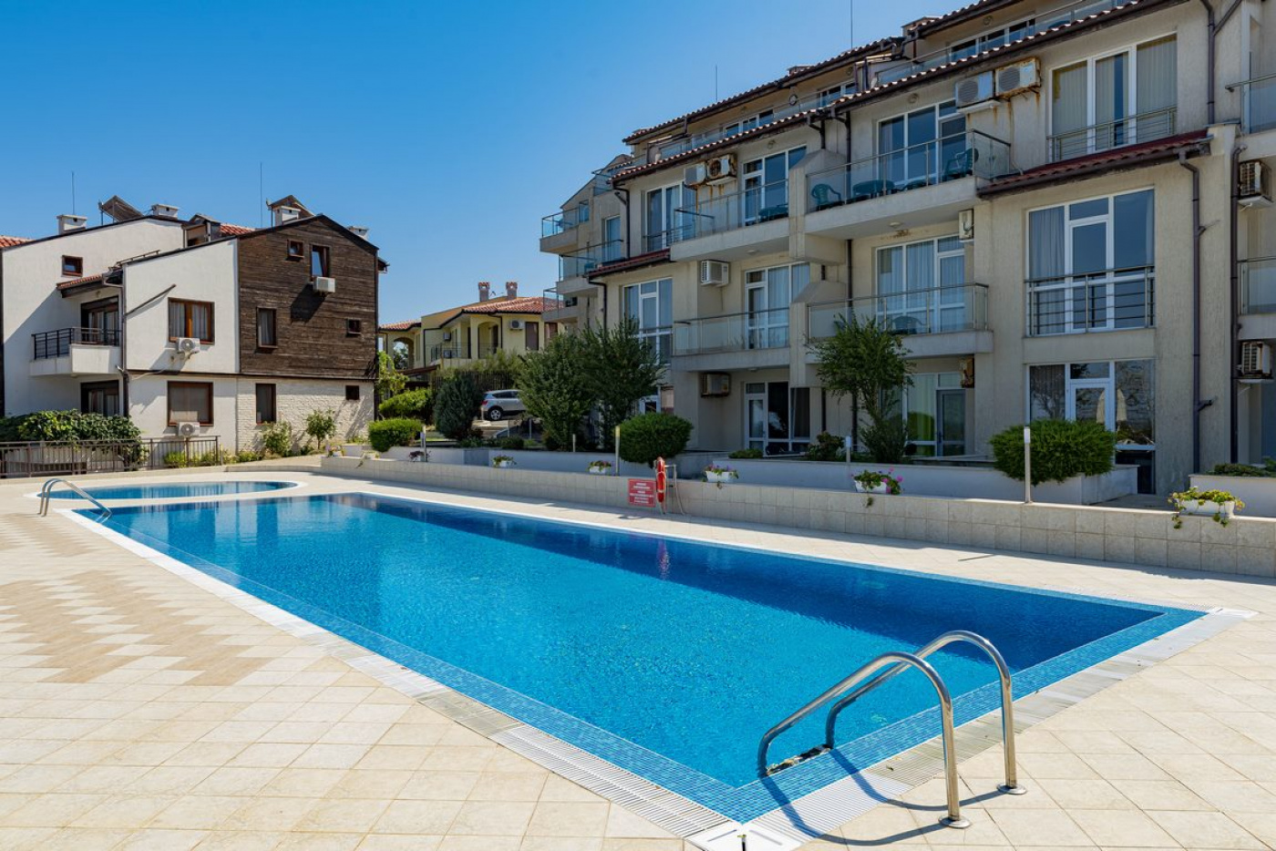 Apolon Aparthotel