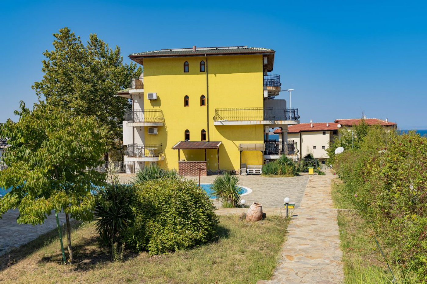 Green Hills Aparthotel