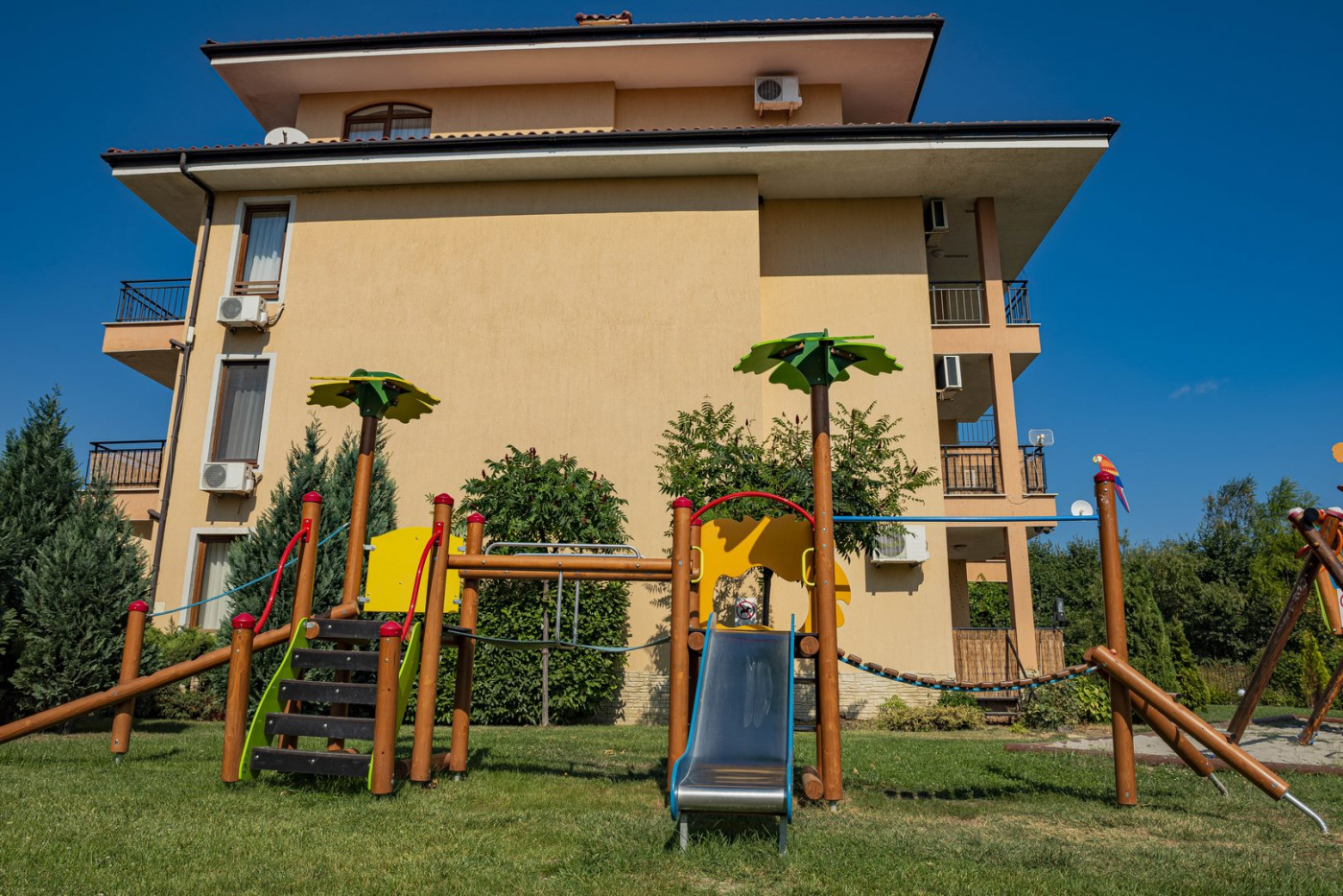 Sky Dreams Aparthotel