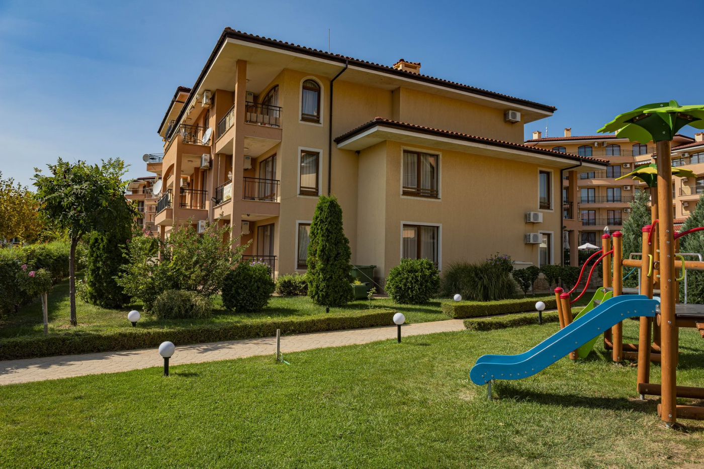 Sky Dreams Aparthotel