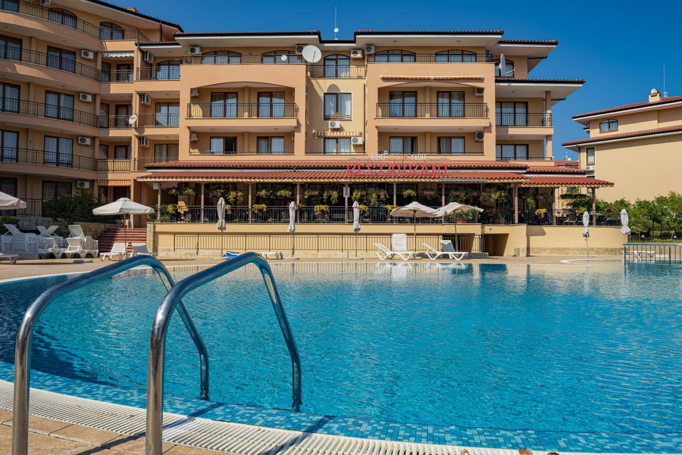 Sky Dreams Aparthotel