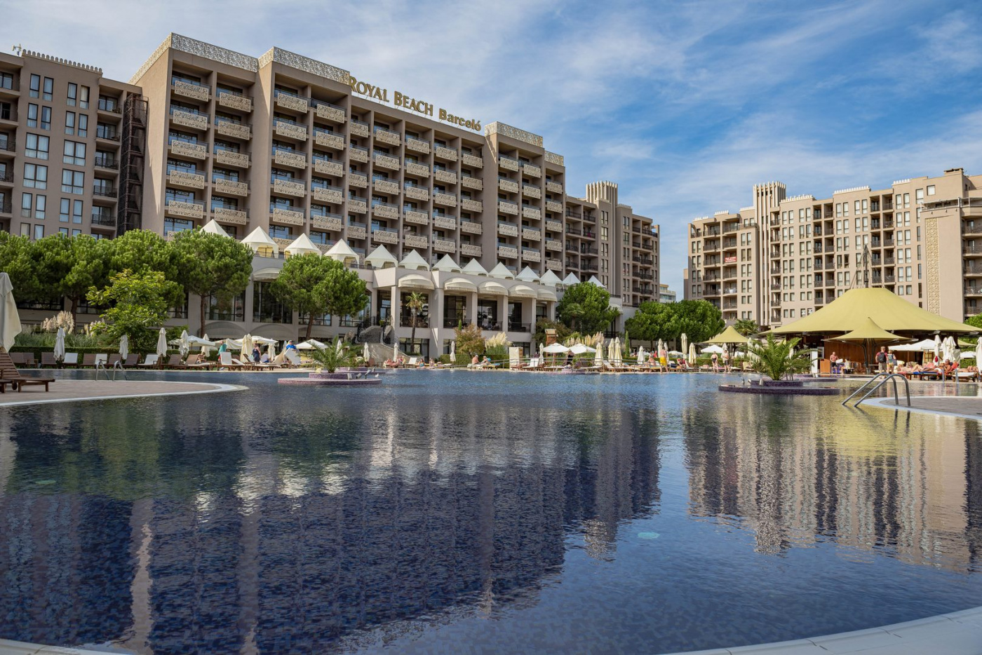 Royal Beach Aparthotel