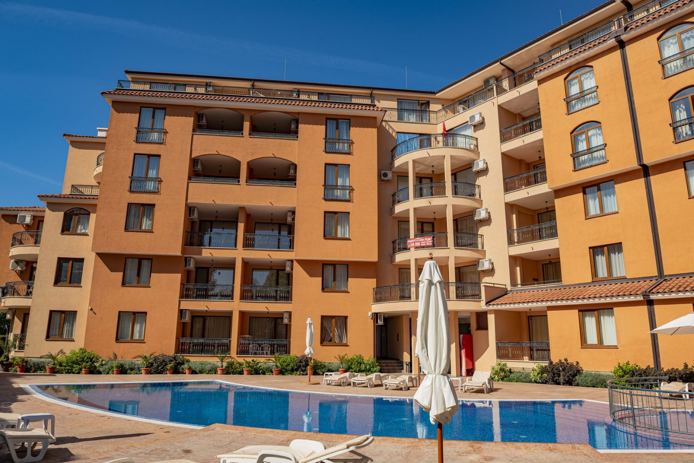 EFIR II Aparthotel