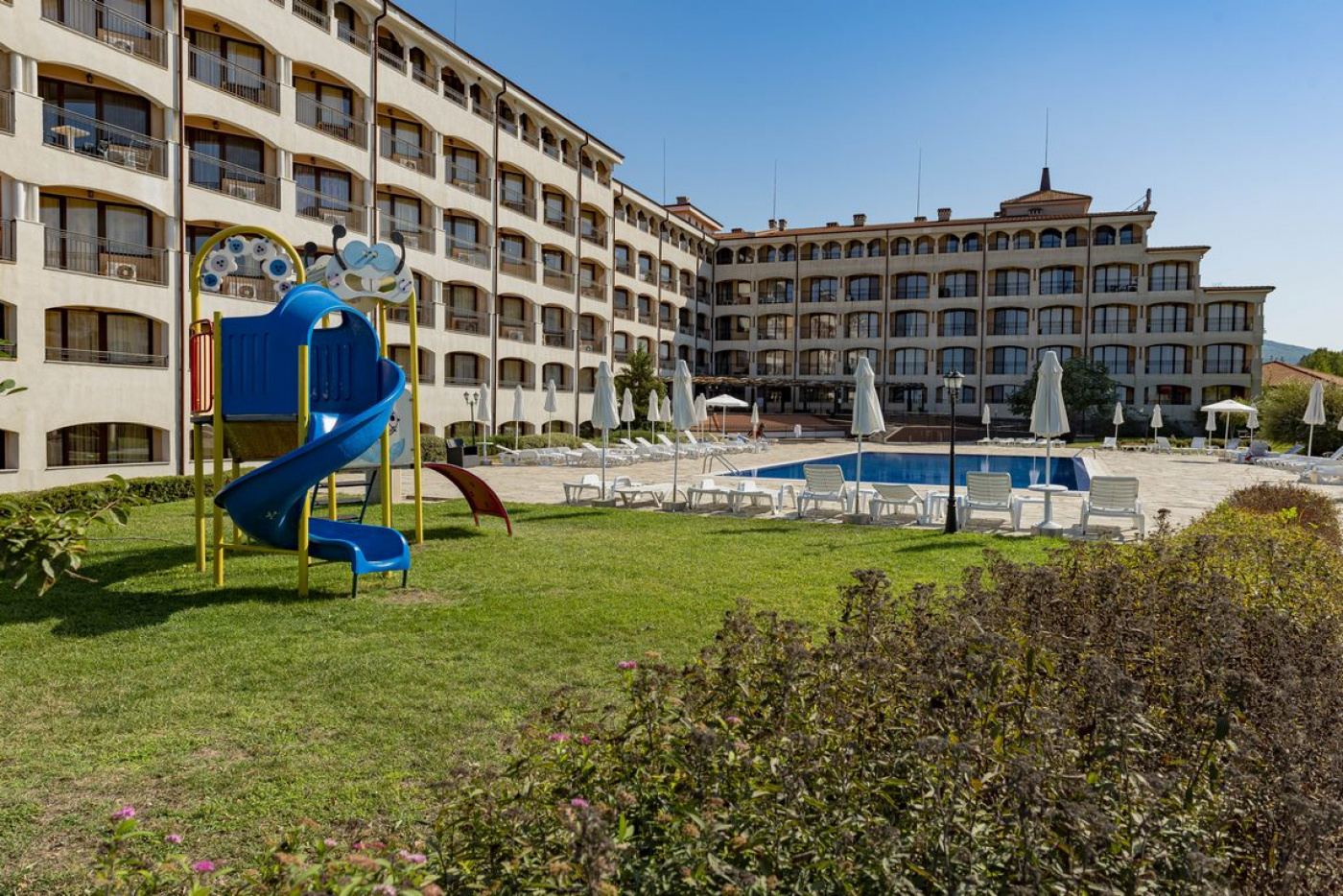 Nestinarka Beach Aparthotel