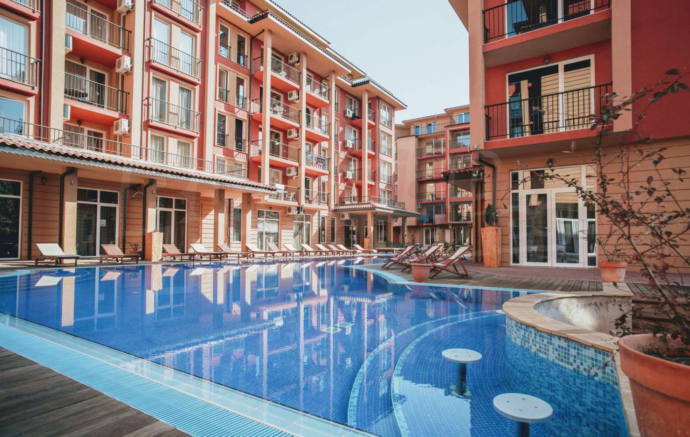 Sunny View Central Aparthotel