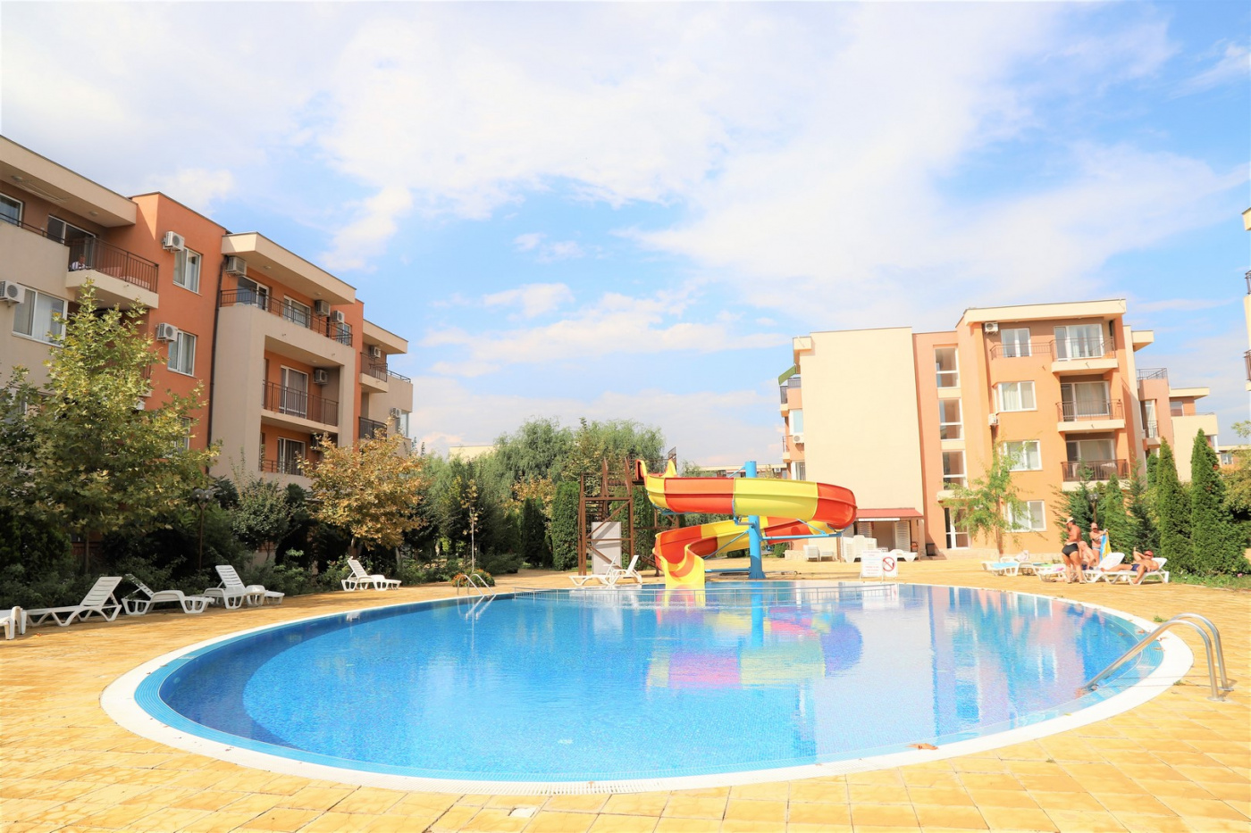Holiday&Orchid Aparthotel