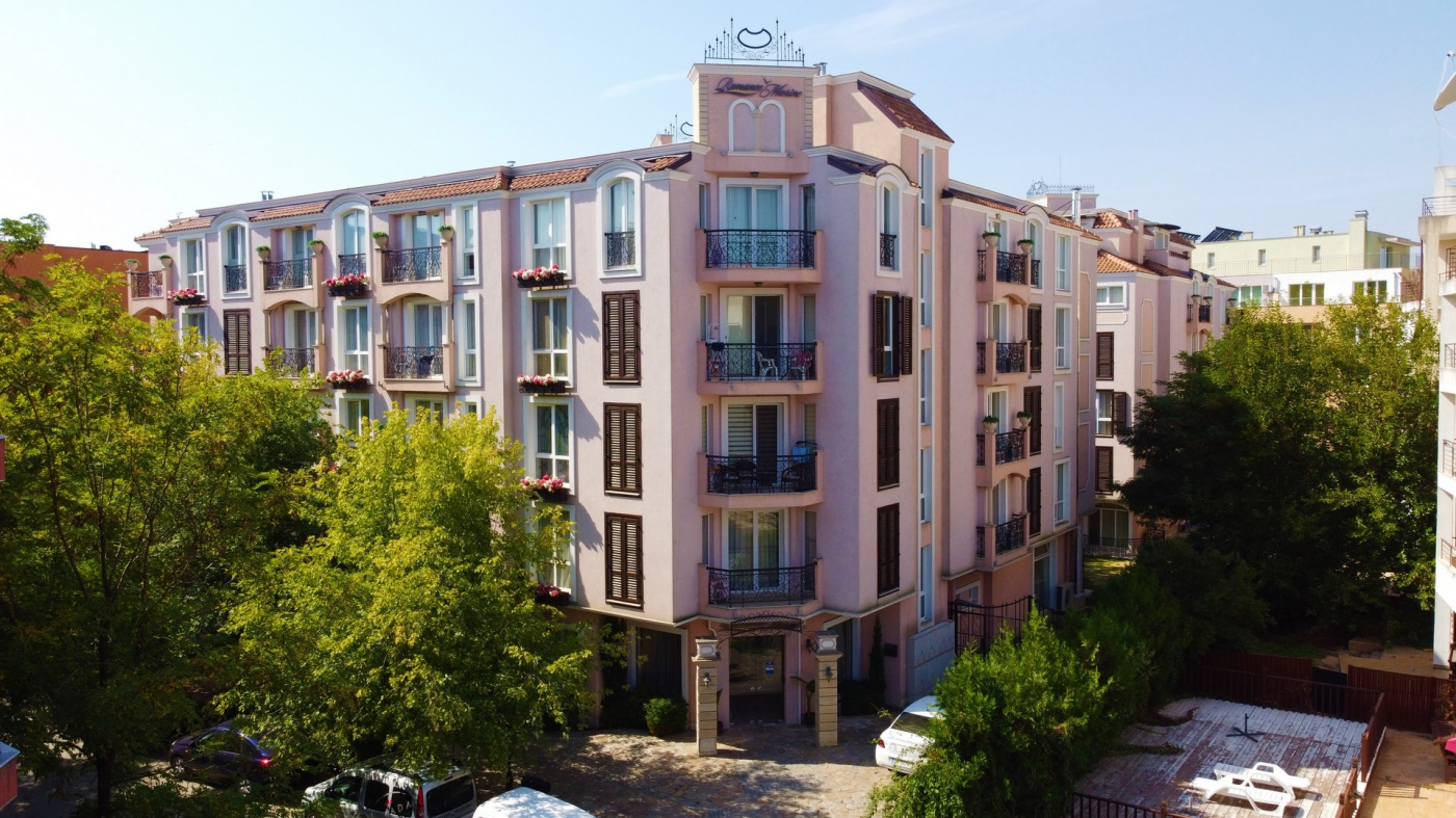 Romance Marine Aparthotel