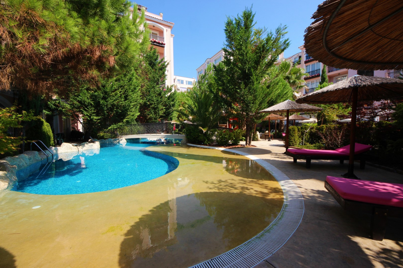 Romance Marine Aparthotel