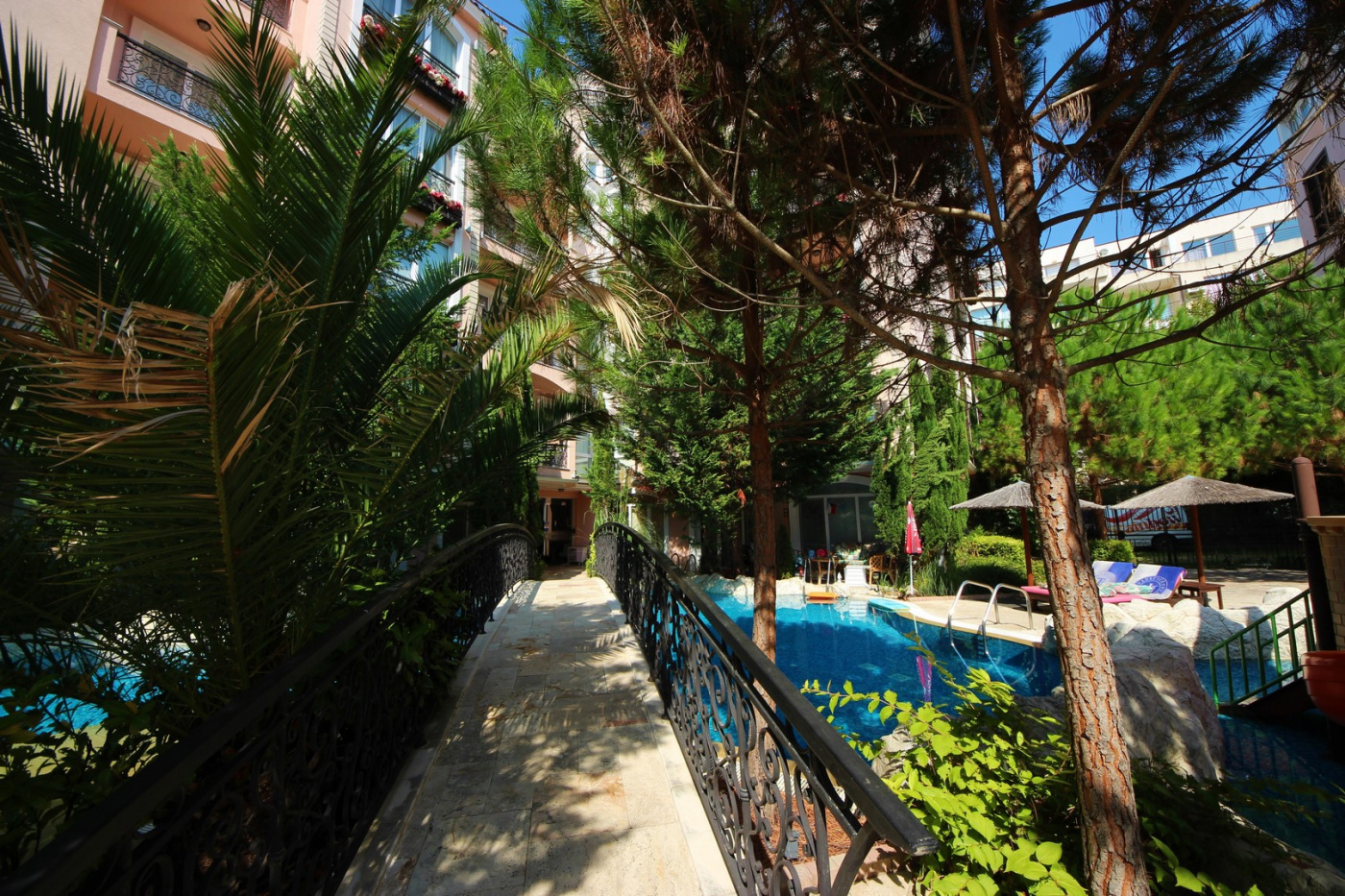 Romance Marine Aparthotel