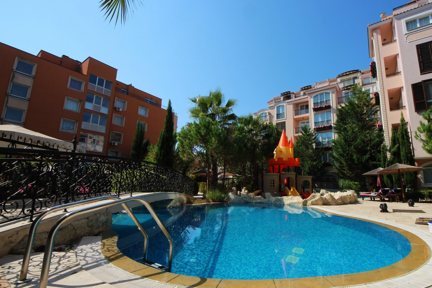 Romance Marine Aparthotel