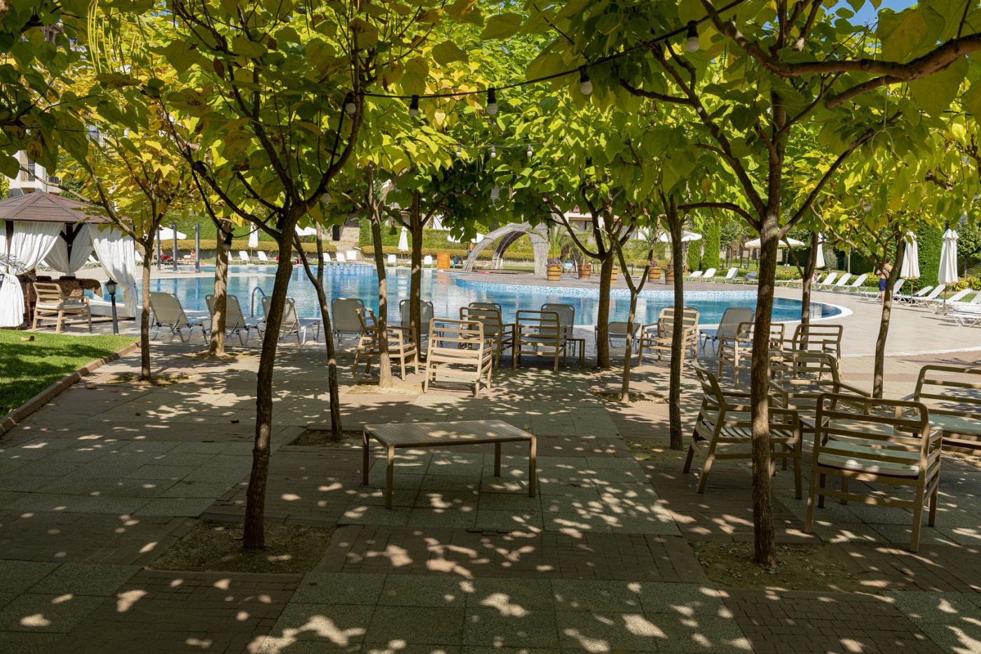 Green Life Aparthotel