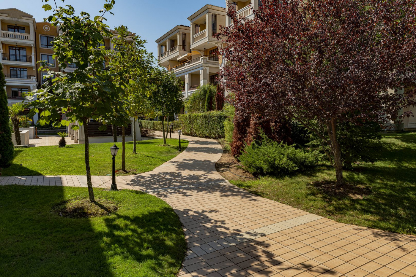 Green Life Aparthotel