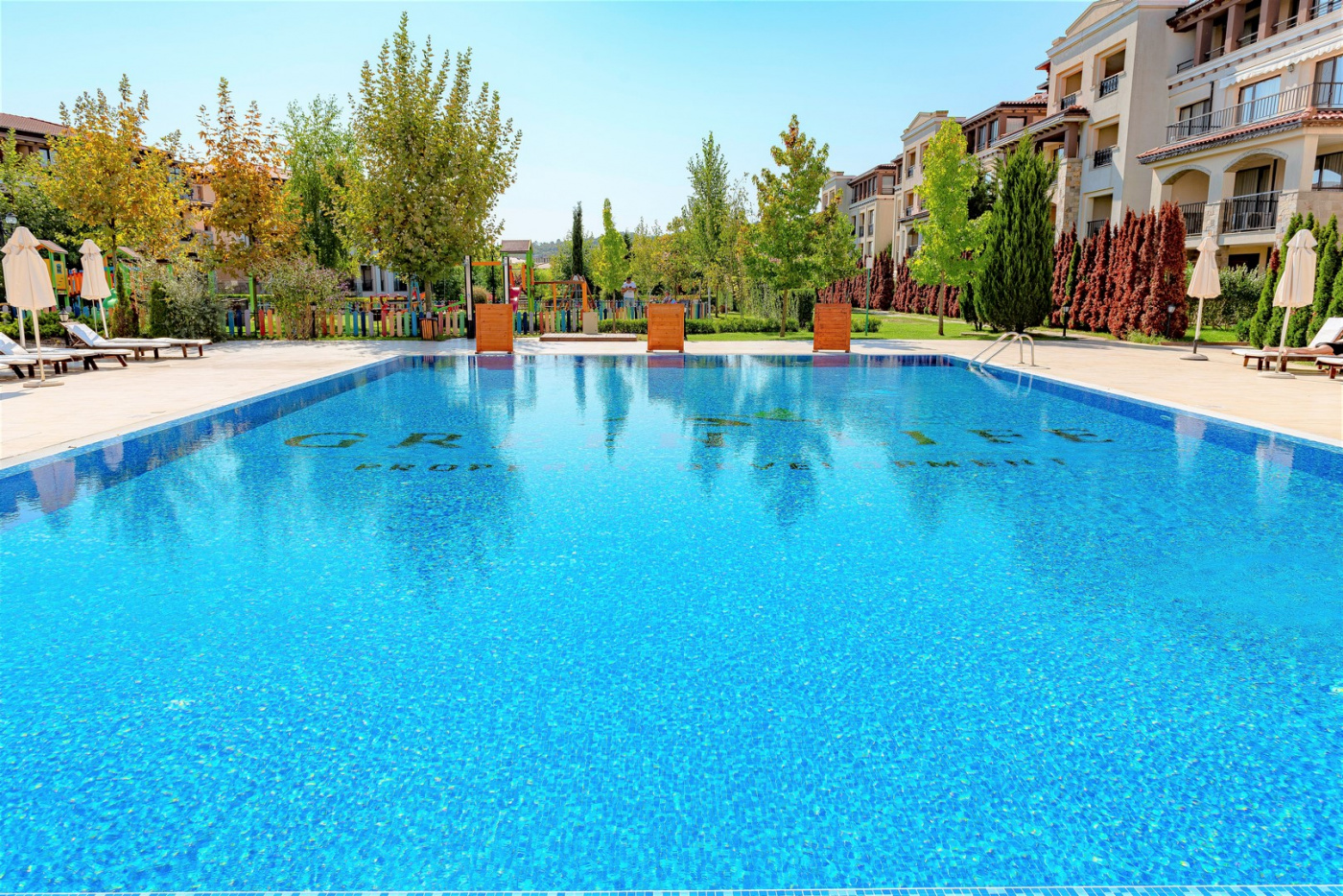 Green Life Aparthotel