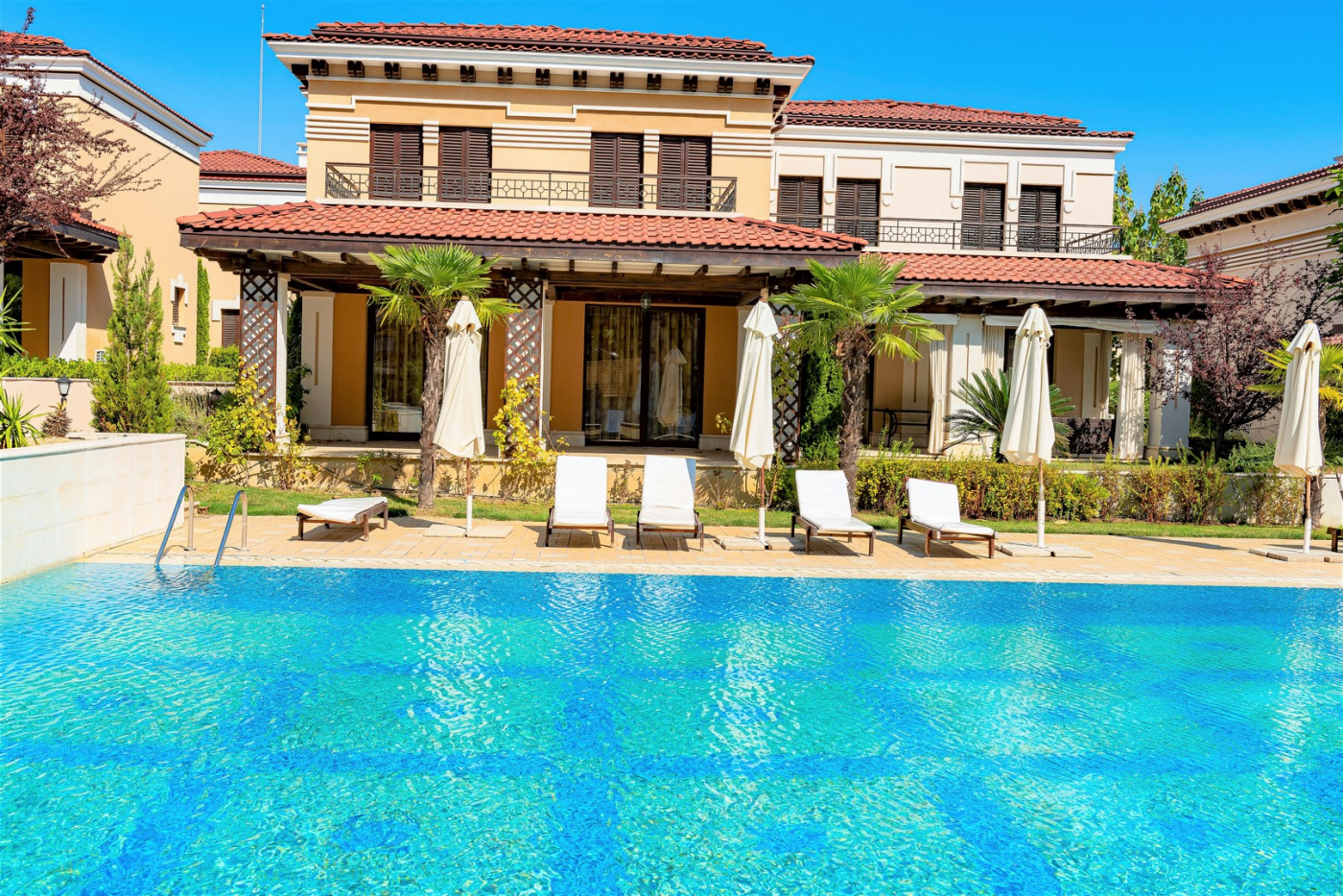Green Life Aparthotel