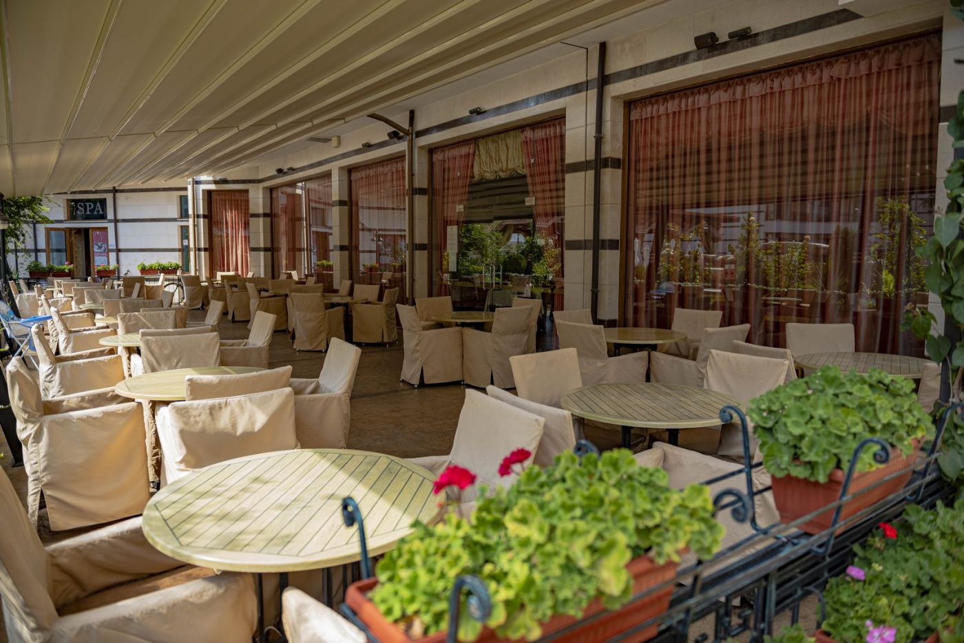 Karolina Aparthotel