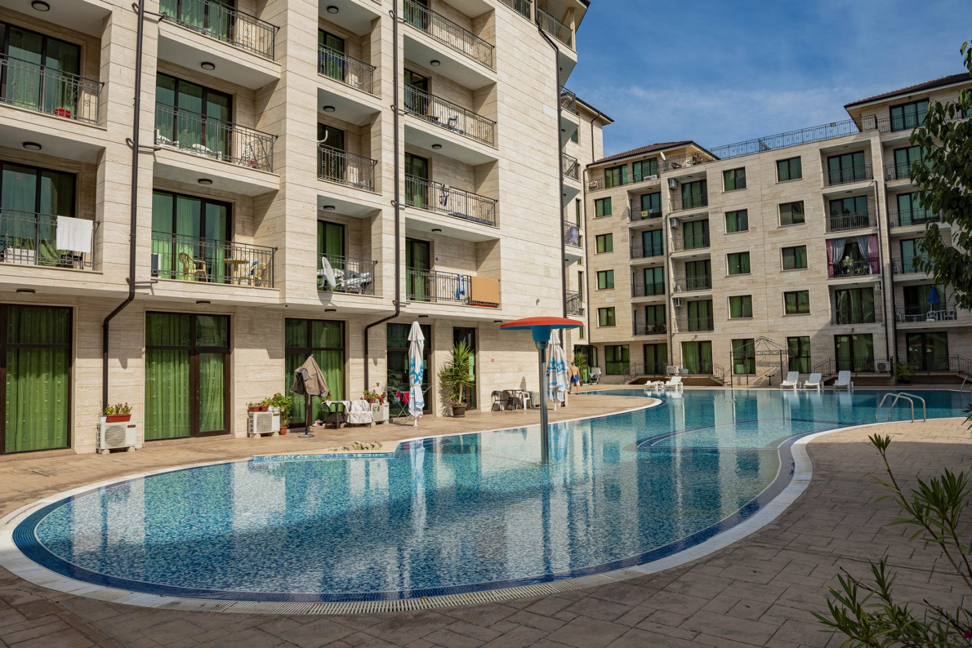 Amadeus Lux Aparthotel