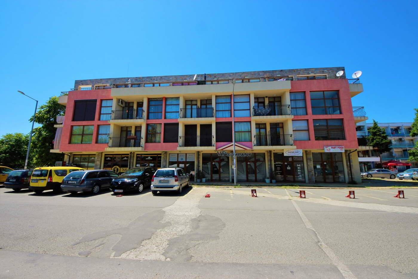 Crystal Park Aparthotel