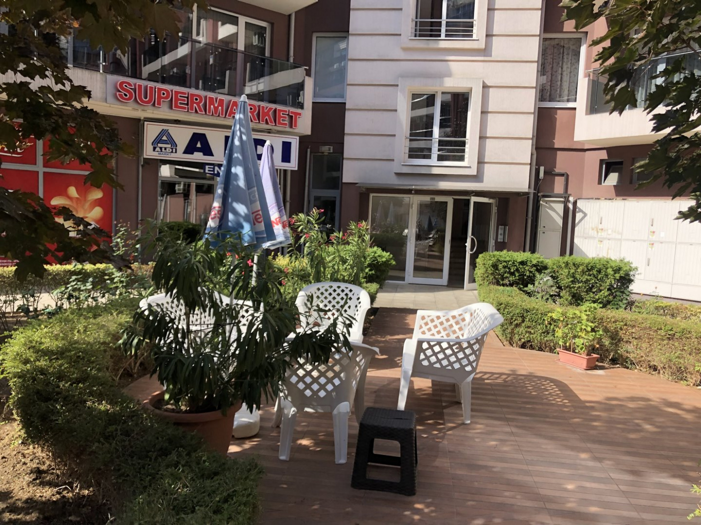 Admiral Plaza Aparthotel
