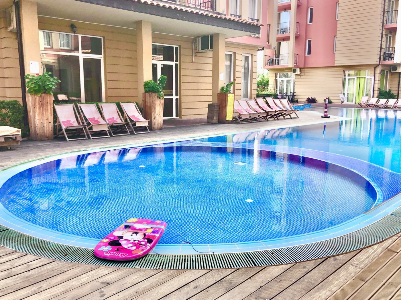 Sunny View Central Aparthotel