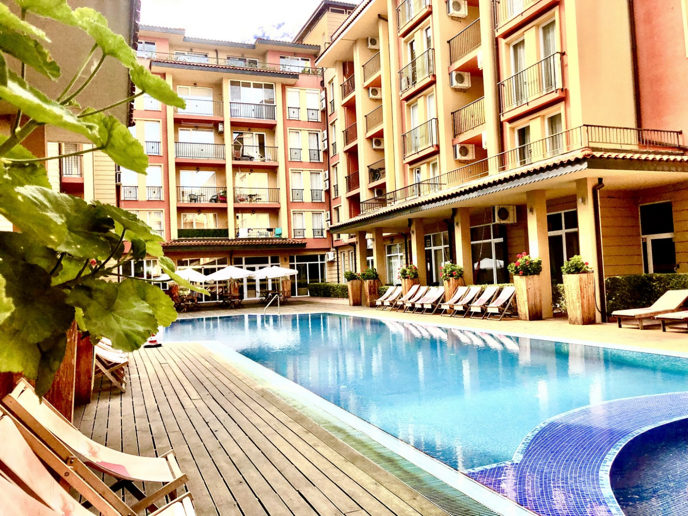 Sunny View Central Aparthotel