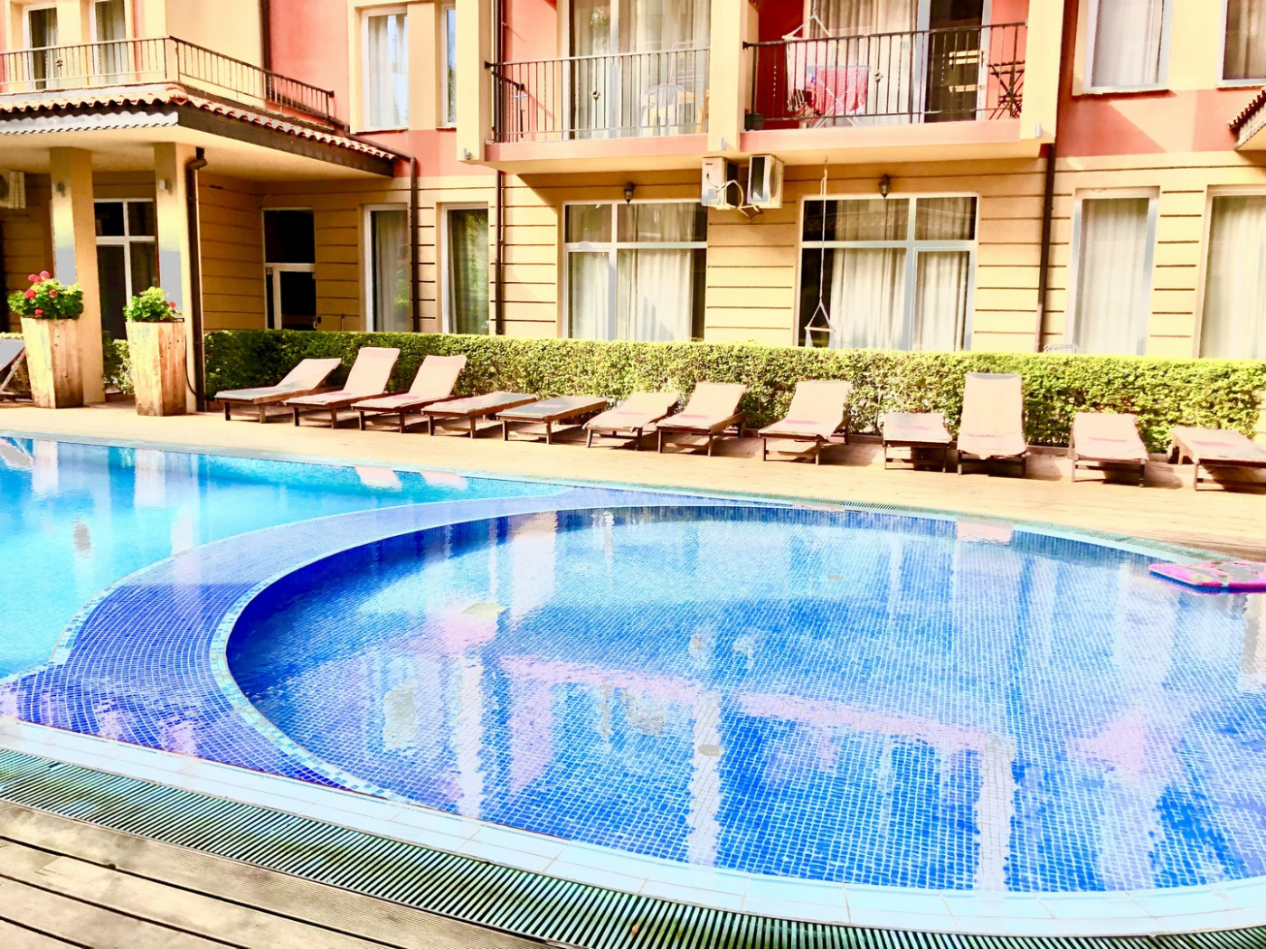 Sunny View Central Aparthotel