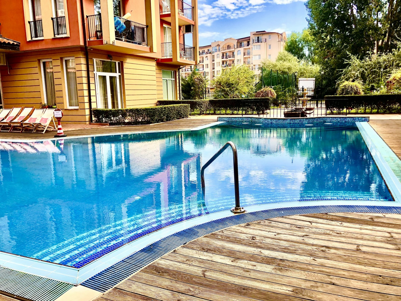 Sunny View Central Aparthotel